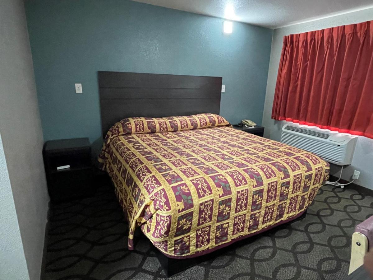 Super 7 Inn Memphis Esterno foto