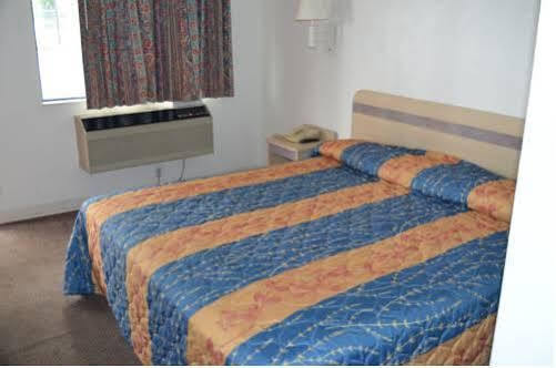 Super 7 Inn Memphis Esterno foto